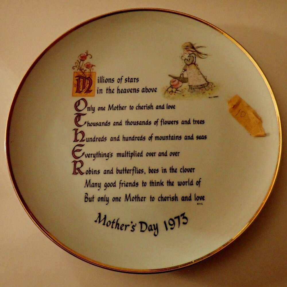 VINTAGE HOLLY HOBBIE MOTHER'S DAY PLATE